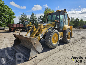Tractopelle Komatsu