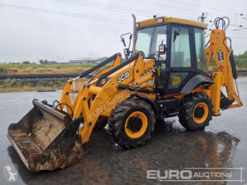 Buldoexcavator JCB