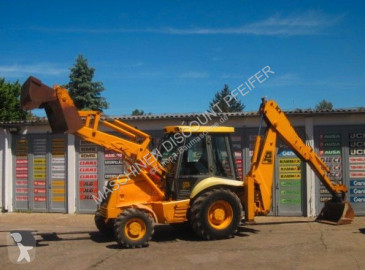 Buldoexcavator rigid JCB