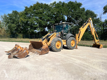 Buldoexcavator Case