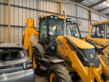 Tractopelle rigide JCB