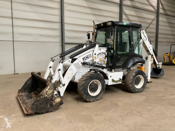 Tractopelle JCB