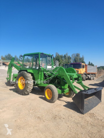 Bagr John Deere