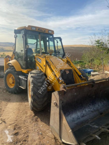 Tractopelle rigide JCB 3CX