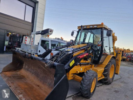Komatsu WB93R-2 retroescavadora rígida usada