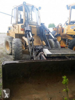 Caterpillar IT12B styv traktorgrävare skadad