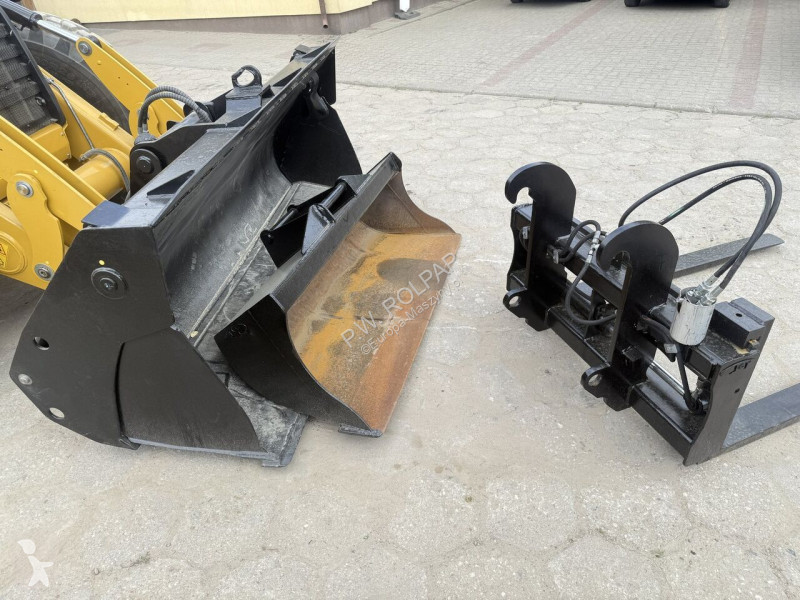 Koparko-ładowarka Caterpillar 444F