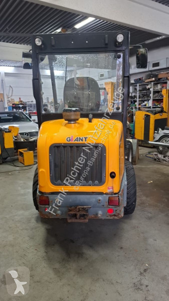 Nakladač Giant Giant V 452 XTRA org1154Std...