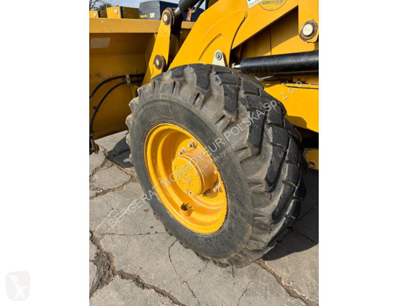 Koparko-ładowarka Caterpillar 432F2