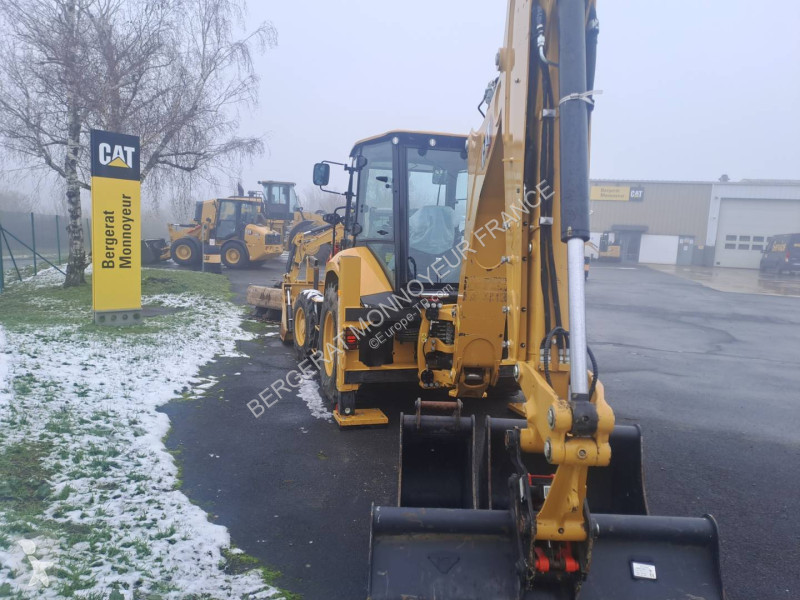 Rýpadlo-nakladač Caterpillar 432