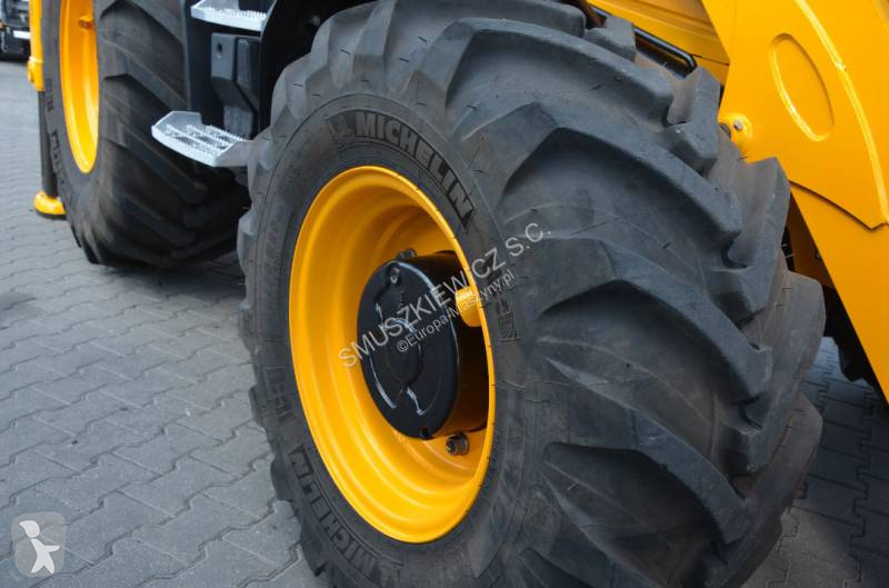 Traktor med grab JCB 2026r / SILNIK 4,8L 109km...