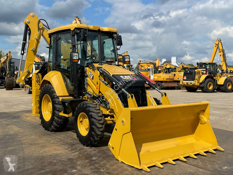 Rýpadlo-nakladač Caterpillar 424