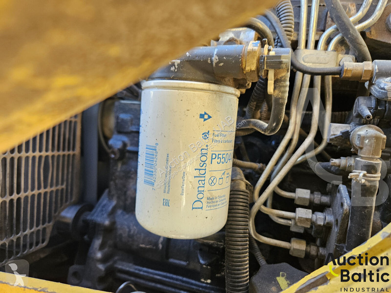 Bagr Komatsu E0