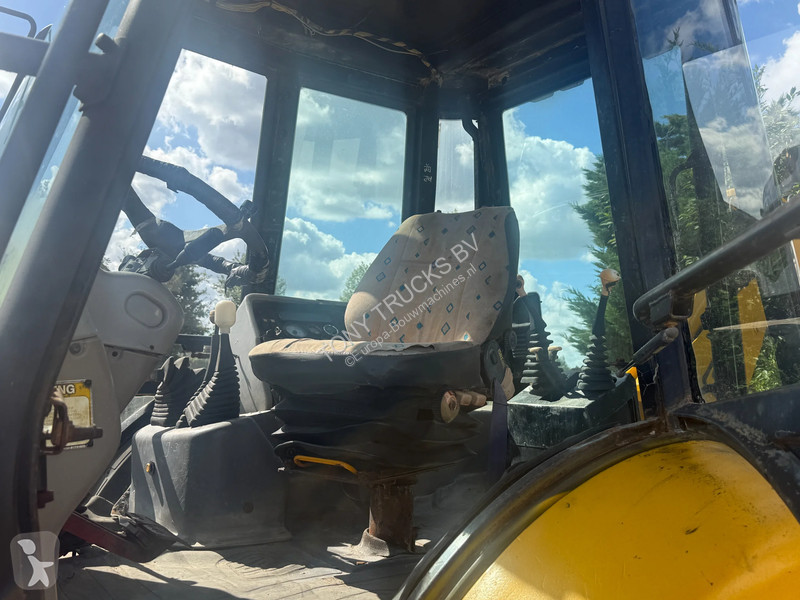 Retroescavadora JCB 4X4 BACKHOE LOADER...
