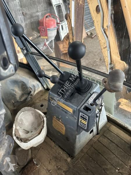 Tractopelle Case
