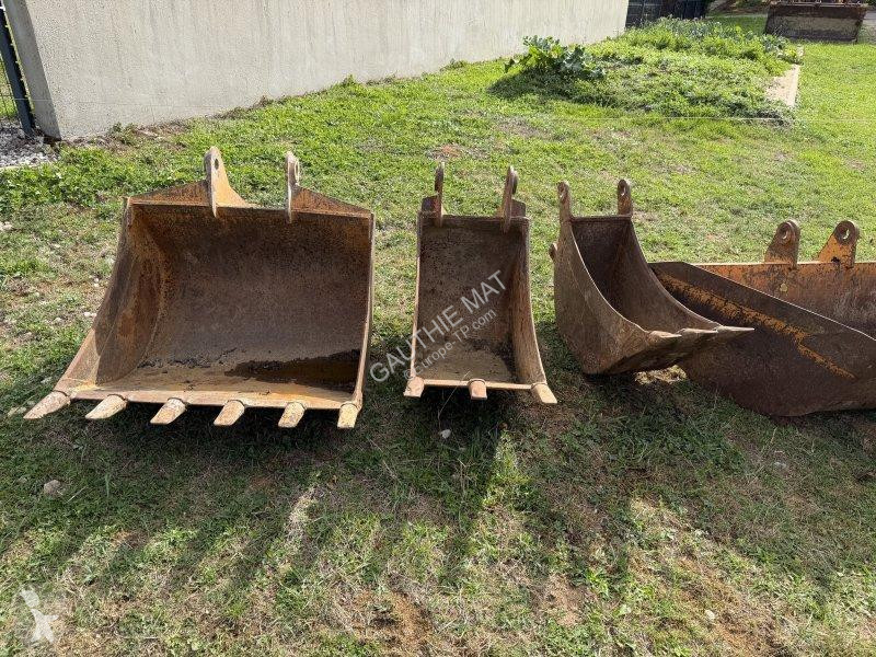 Tractopelle Case