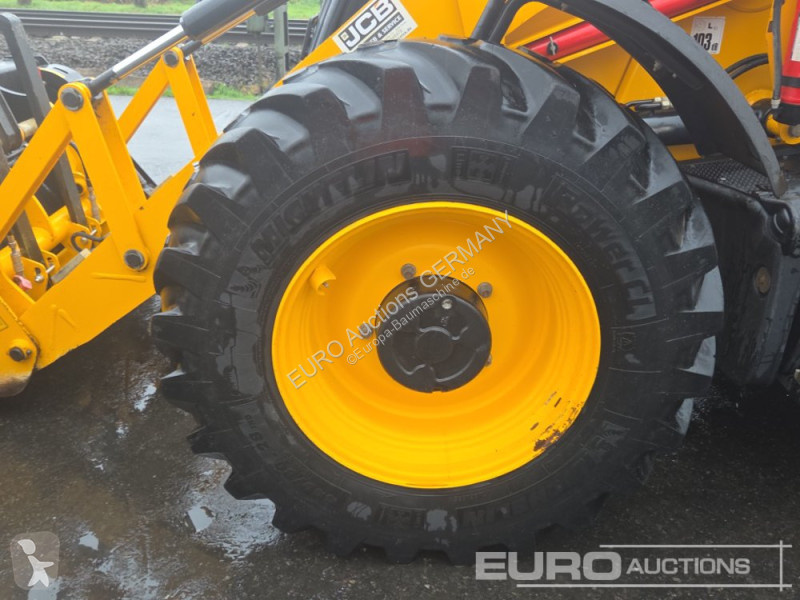 Rýpadlo-nakladač JCB 4CX PRO