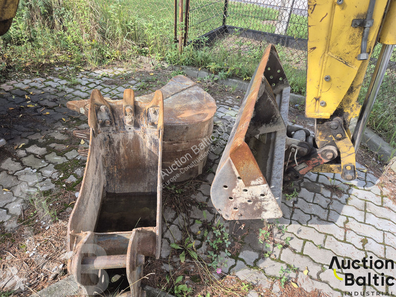 Tractopelle Komatsu WB93S