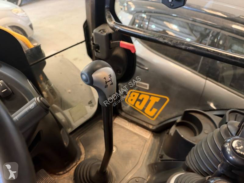 Tractopelle JCB