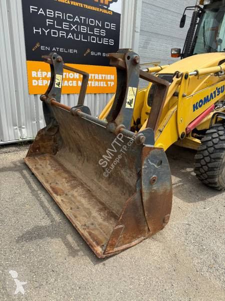 Retroescavadora Komatsu WB93R5
