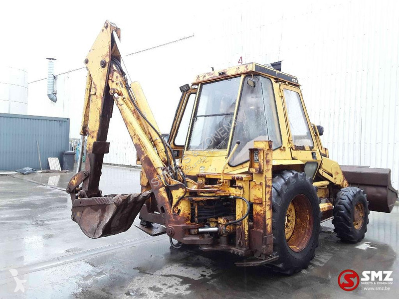لودر حفار Caterpillar