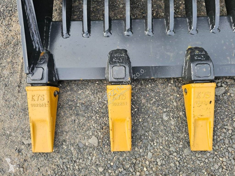 Koparko-ładowarka Liebherr SW 33 łyżka...