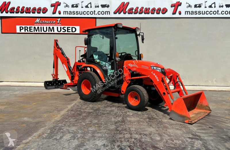 Traktor med grab Kubota B2231