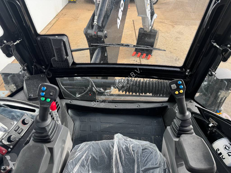 Rýpadlo-nakladač  420x 4WD - UNUSED! Telescopic...