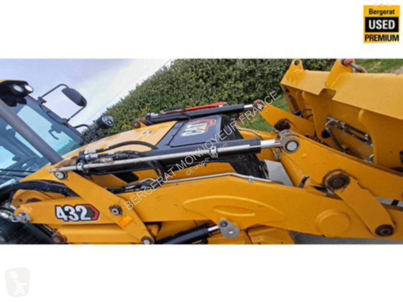 Retroexcavadora Caterpillar 432