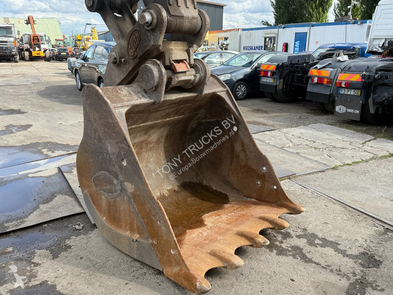 Traktor med grab Volvo EC 240CL Excavator...