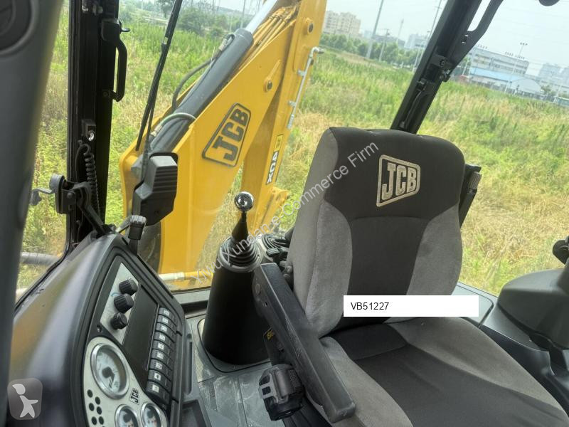 Rýpadlo-nakladač JCB 4CX