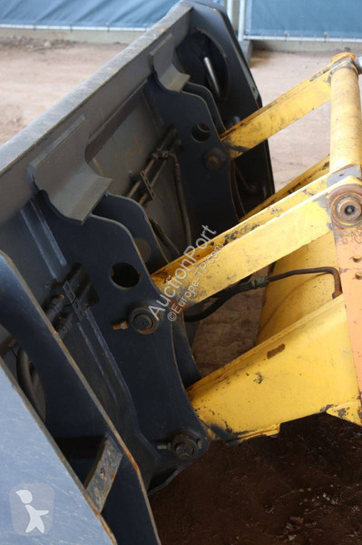 Tractopelle New Holland B80B-SS