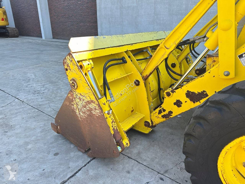 Retroexcavadora Case KT