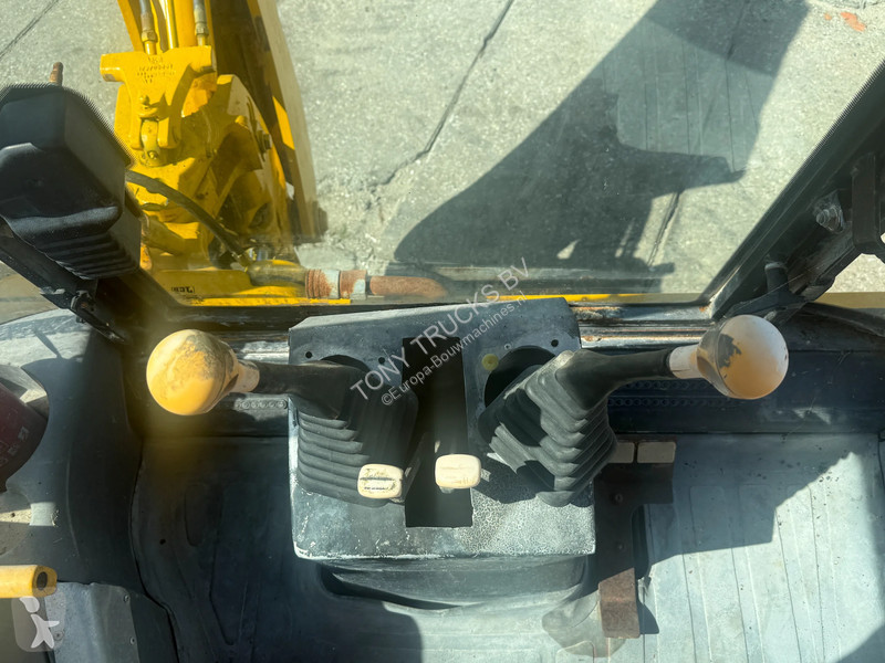 Retroescavadora JCB 4X4 BACKHOE LOADER...