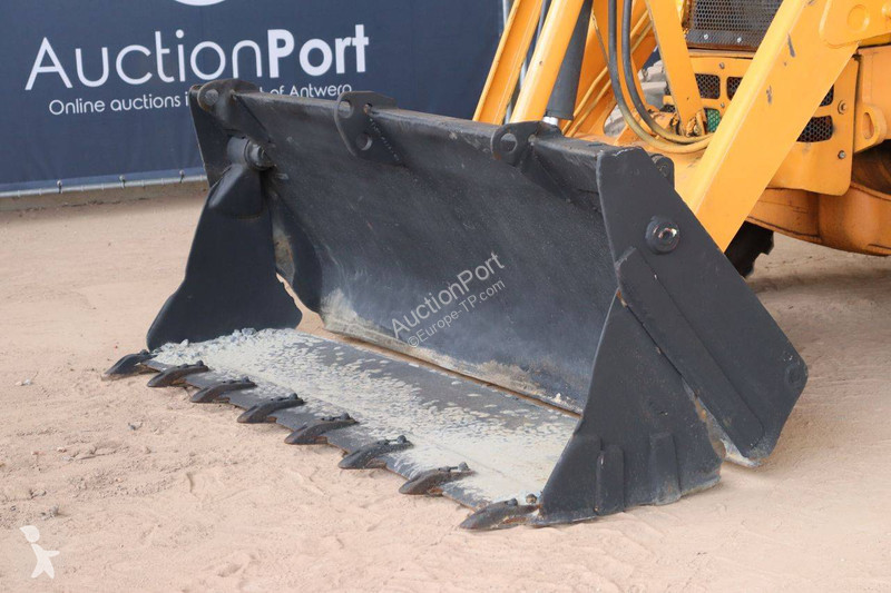 Tractopelle Terex TLB 844SX4