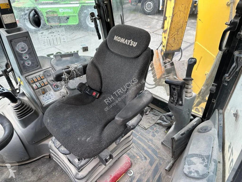 Bagr Komatsu E0