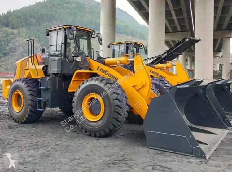 Bagr Caterpillar 420