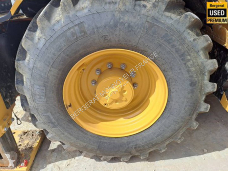 Багер-товарач Caterpillar 432