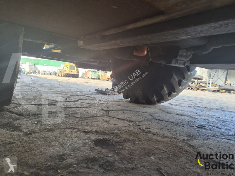 Екскаватор навантажувач Caterpillar
