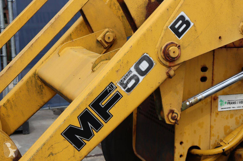 Traktorgrävare Massey Ferguson MF50B