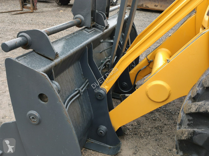 Traktor med grab Komatsu WB 93S-5E0 Bez Luzów...