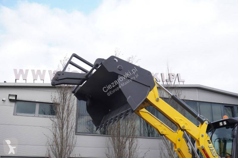 Buldoexcavator New Holland