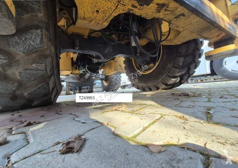 Traktor med grab Volvo
