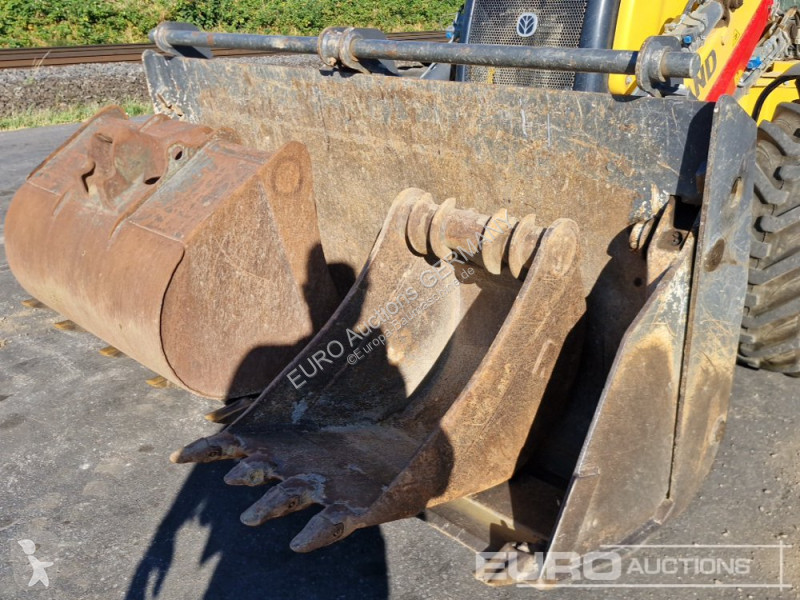 Bagr New Holland