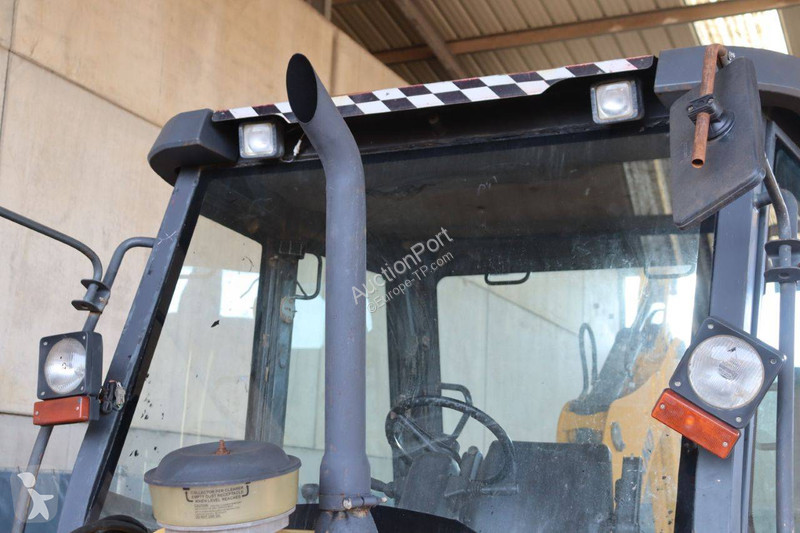 Tractopelle New Holland B80B-SS
