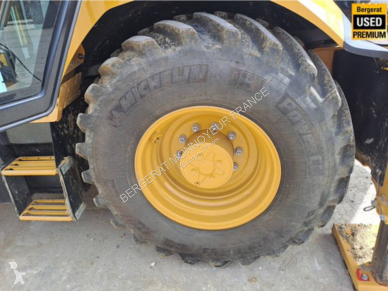 Багер-товарач Caterpillar 432