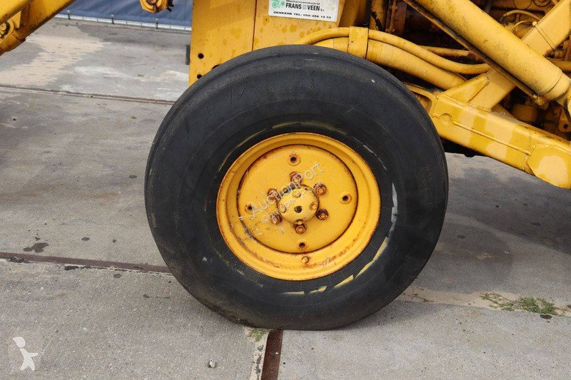 Traktorgrävare Massey Ferguson MF50B