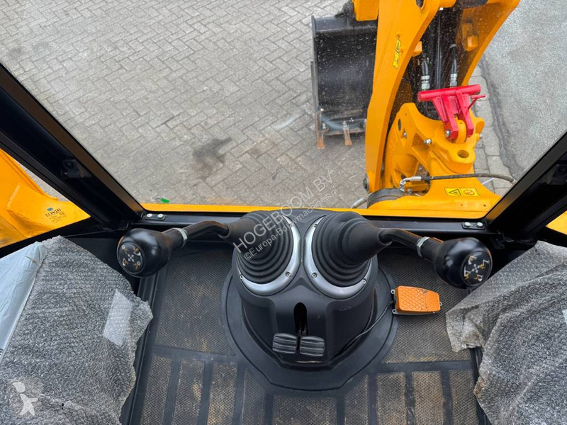 Graaflaadmachine JCB 3DX hammer lines ( UNUSED )