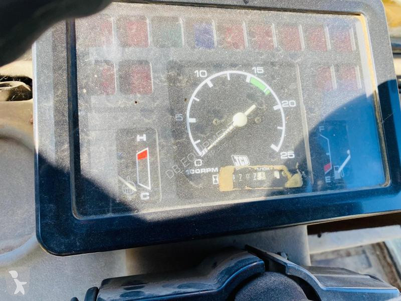 Retroescavadora JCB TRACTOPELLE 5,2T (NET DE...