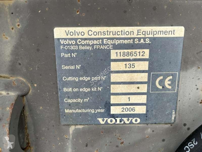 Traktor med grab Volvo + POWERSHIFT